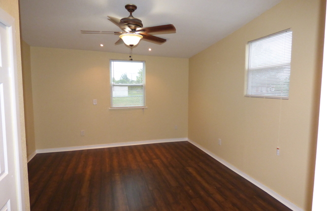 3 beds, 2 baths, $1,500