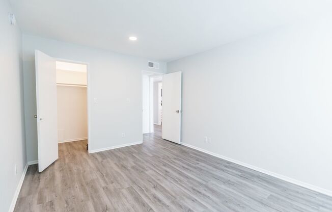1 bed, 1.5 baths, 750 sqft, $1,998, Unit 100
