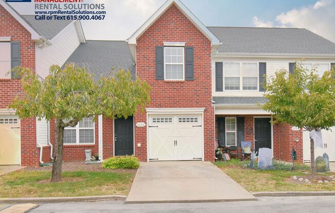 Amazing 3 BR townhome in Murfreesboro w/garage! Close to 840!