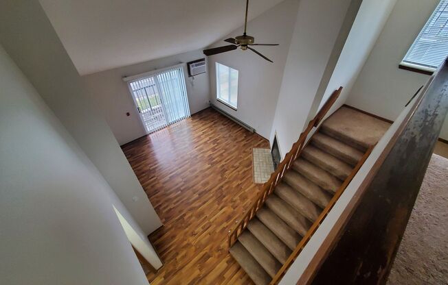 2 beds, 1.5 baths, 950 sqft, $1,434, Unit 5811-2A