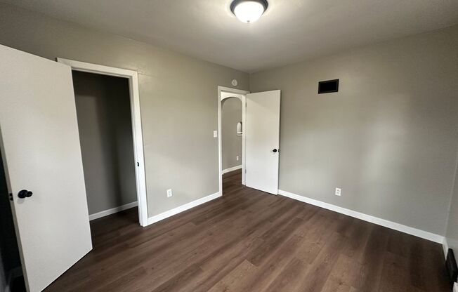 3 beds, 1 bath, $1,300