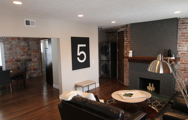 2 beds, 1 bath, 1,150 sqft, $1,470, Unit 6