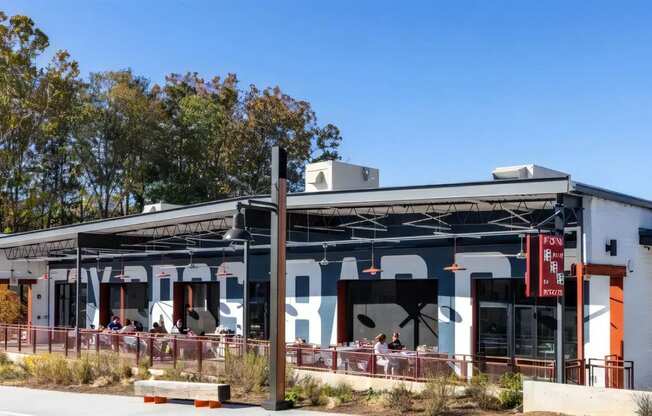 Broadstone Upper Westside Community Restaurants Enjoy Nearby Bars & Restaurants