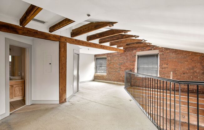 1 bed, 1.5 baths, 1,000 sqft, $1,425, Unit APT 10