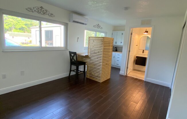 1551 PALM TREE DR