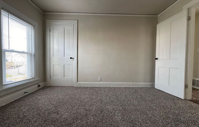 5 beds, 1 bath, $1,550