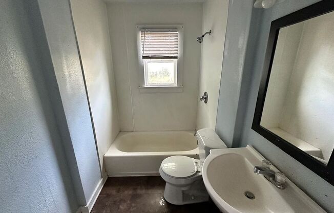 2 Bedroom 1 Bath Home for Rent!!