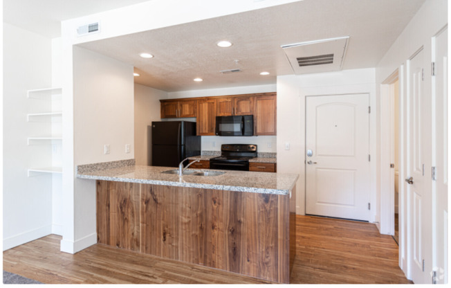 2 beds, 2 baths, 1,004 sqft, $1,550, Unit 339