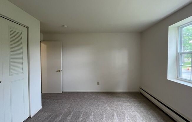 2 beds, 1 bath, 900 sqft, $1,525, Unit 123
