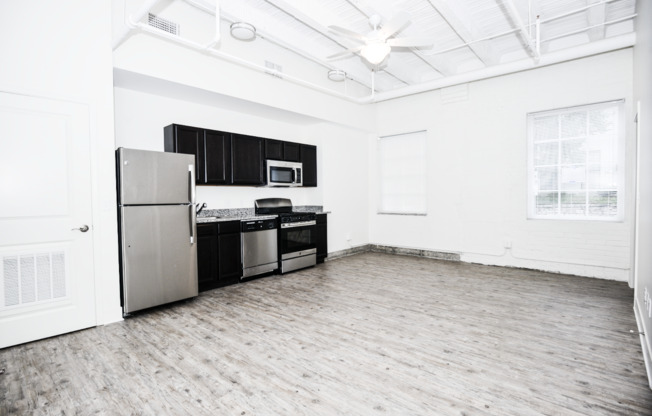 1 bed, 1 bath, 700 sqft, $1,100, Unit The Press - 1102