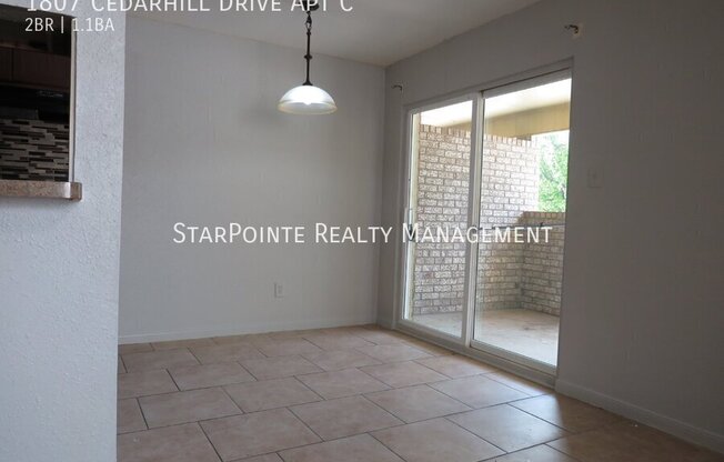 1807 CEDARHILL DR