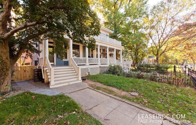 3307 18 ST NW