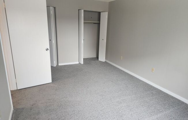 1 bed, 1 bath, 832 sqft, $1,120, Unit WG2-607
