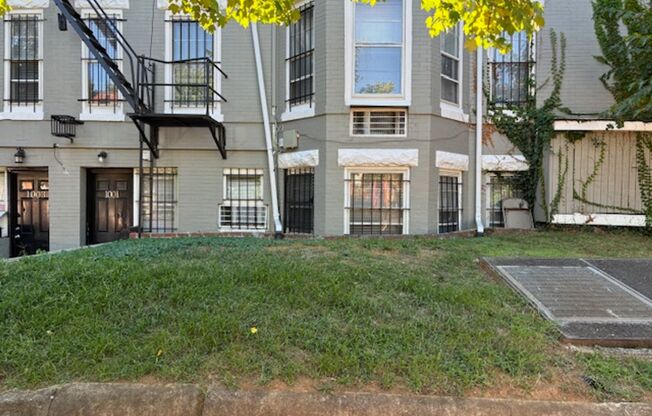 1 bed, 1 bath, 650 sqft, $1,649, Unit 1001