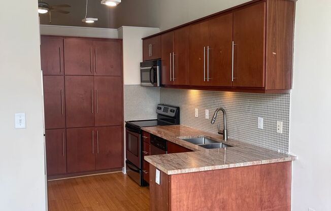 2 beds, 2 baths, 865 sqft, $1,400, Unit 119