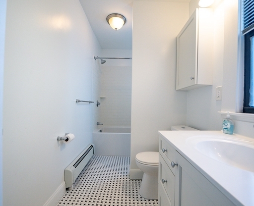2 beds, 1 bath, $3,650, Unit 12