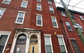 2 beds, 1 bath, $1,500, Unit 609 N. 11th St. C