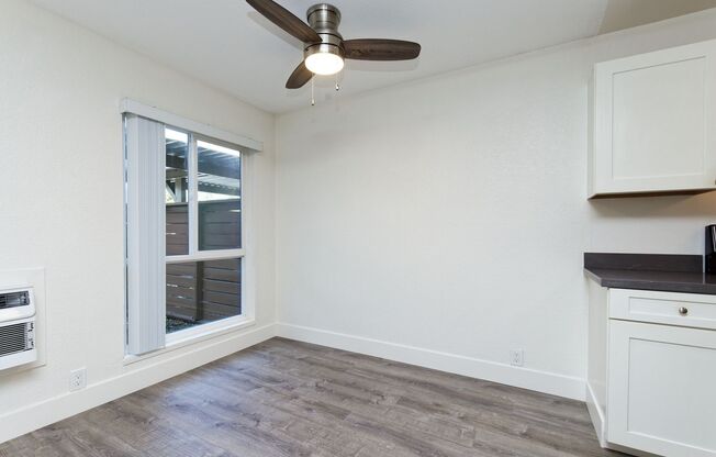 2 beds, 1 bath, 925 sqft, $2,350, Unit 317