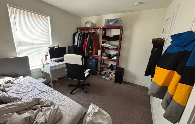 3 beds, 3 baths, 787 sqft, $1,875, Unit Unit 09