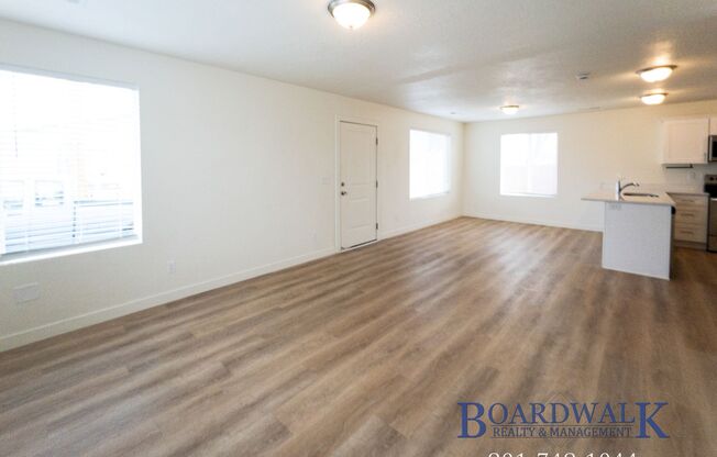 3 beds, 1 bath, 1,250 sqft, $1,375, Unit 328 E Main St #8