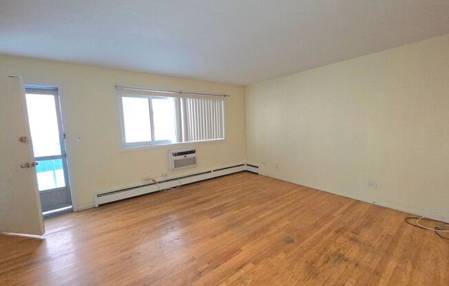 528 W. Wellington