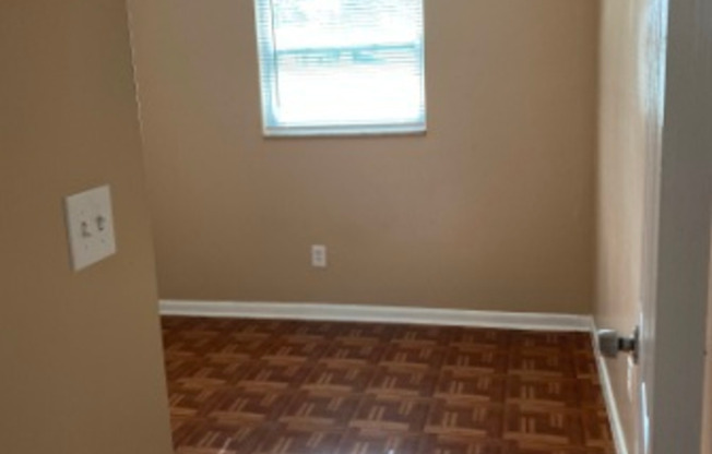 Four Bedroom Home, Walking Distance to New Sun Rail, City Hall & Lake Mary Elementary
