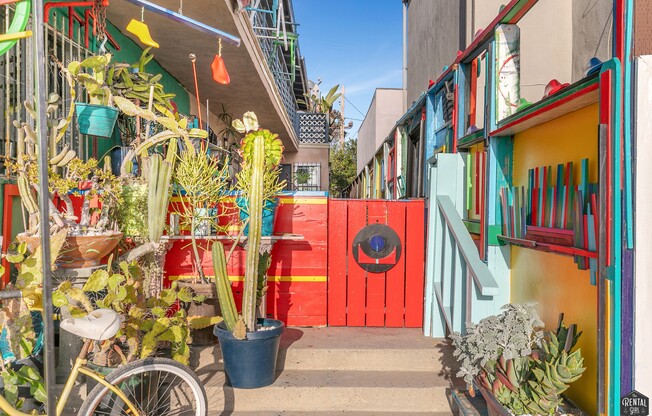 717 OCEAN FRONT WALK