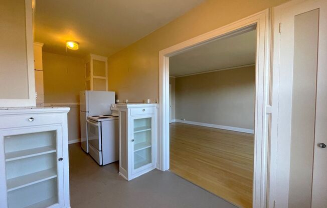 Studio, 1 bath, 500 sqft, $1,395, Unit 410