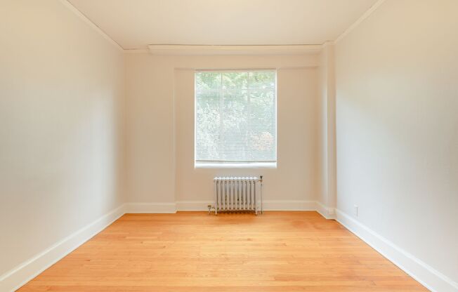2 beds, 1 bath, 825 sqft, $1,930, Unit 401