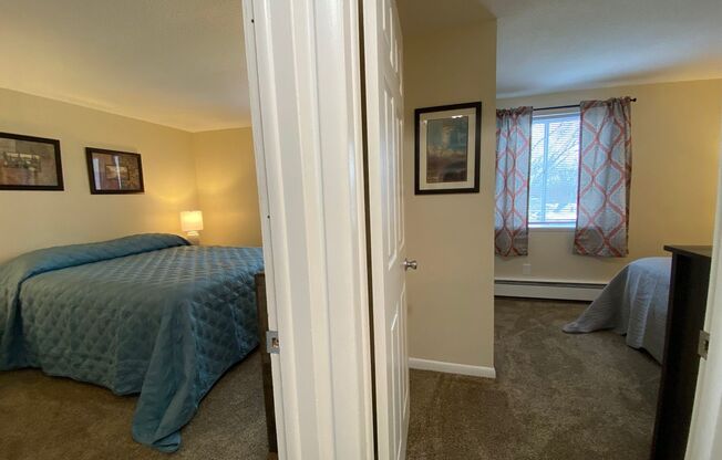 2 beds, 1 bath, 800 sqft, $1,600, Unit Apartment 11