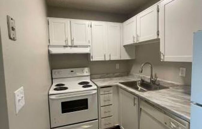 1 bed, 1 bath, 525 sqft, $1,295, Unit 83