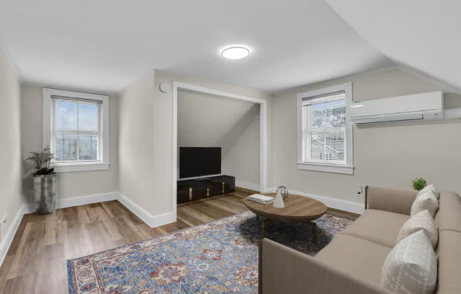 560 PROSPECT AVE
