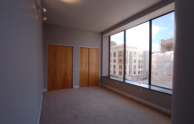 2 beds, 1.5 baths, $2,300