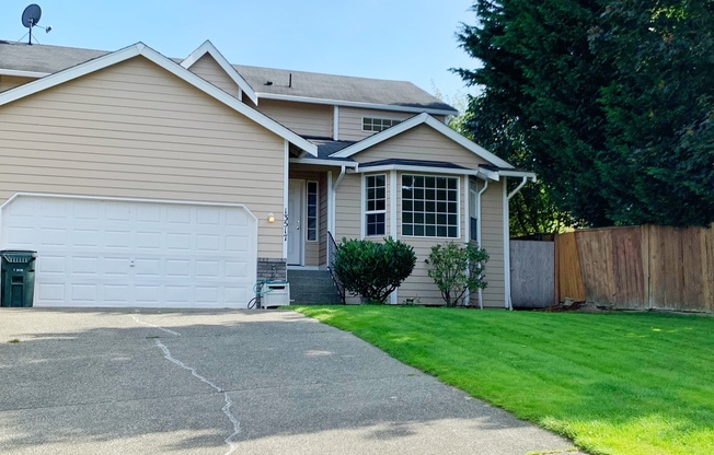 Bright and airy 4 bed!