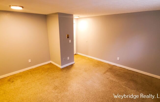 1 bed, 1 bath, 635 sqft, $750, Unit #13