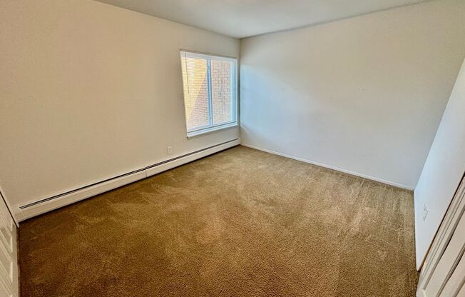 2 beds, 1 bath, 900 sqft, $1,295, Unit 4