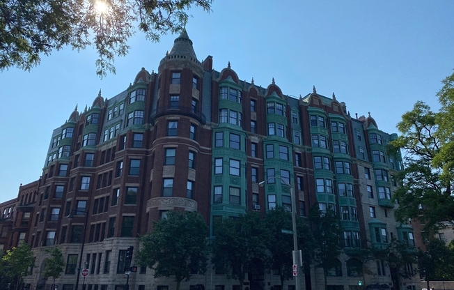 4 Charlesgate E 306