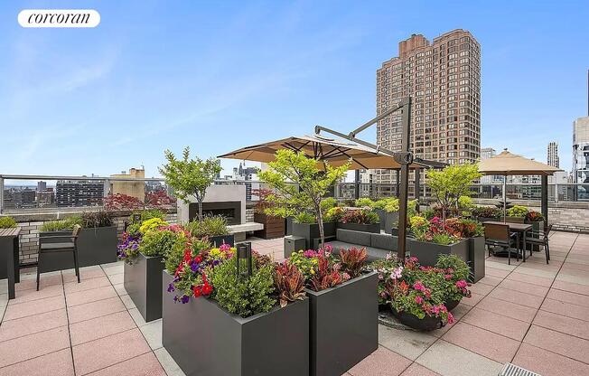 2 beds, 1 bath, 900 sqft, $5,000, Unit 3S