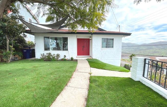 1005 La Mesa Avenue