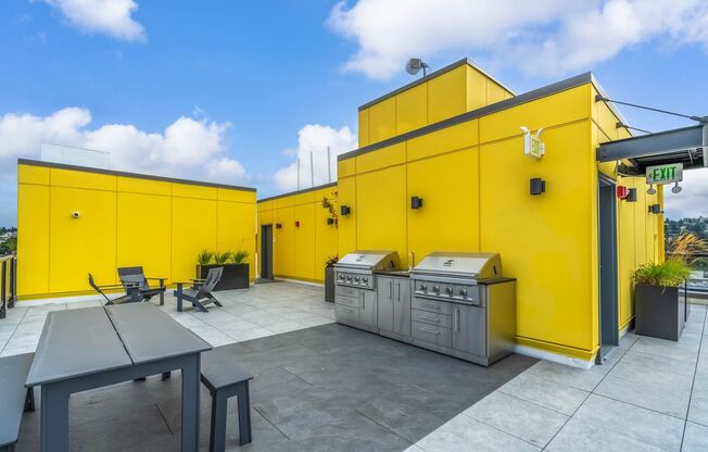 Studio, 1 bath, 261 sqft, $1,395, Unit 406