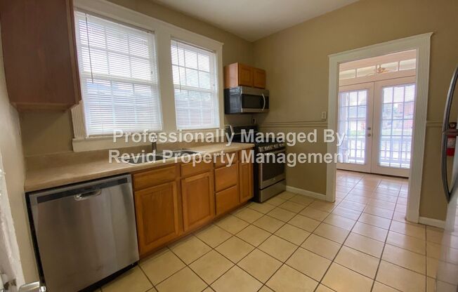 1 bed, 1 bath, 700 sqft, $725, Unit 320 # 2