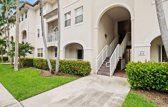 Boasting 3 BR 2 BA First-Floor Condo for Rent!