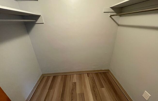 3 beds, 2 baths, 1,300 sqft, $2,599, Unit 6236 Fifth Ave. #103B