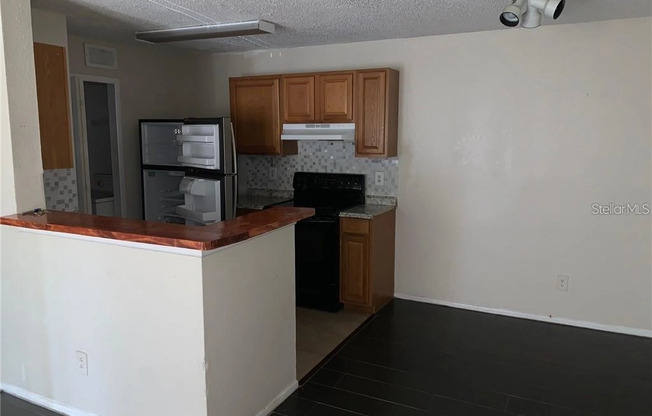 2201 Cascades Blvd #205
