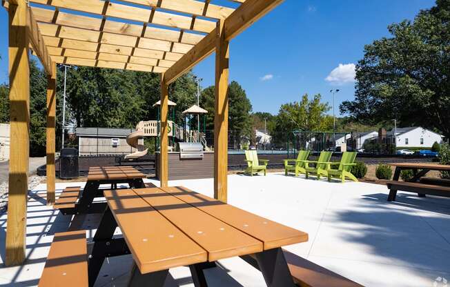 BBQ and picnic area  at Huntington Apartments, Morrisville, NC, 27560