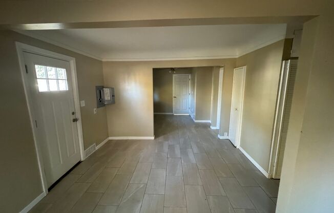 Perfect ranch in great Farmington hills neighborhood.