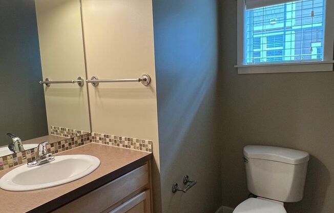3 beds, 2.5 baths, 1,842 sqft, $2,610, Unit 1334-101