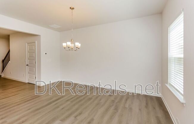 307 SKYE LN