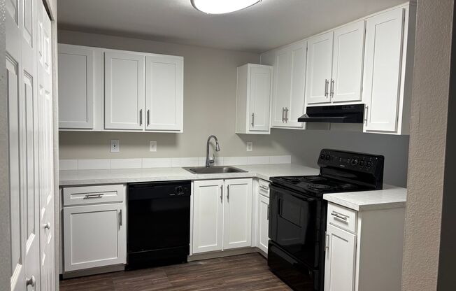 2 beds, 1 bath, 891 sqft, $1,550, Unit 202