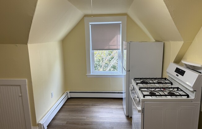 5 BROWN AVE